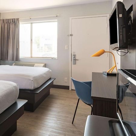 Motel 6-Del Rio, Tx Екстер'єр фото