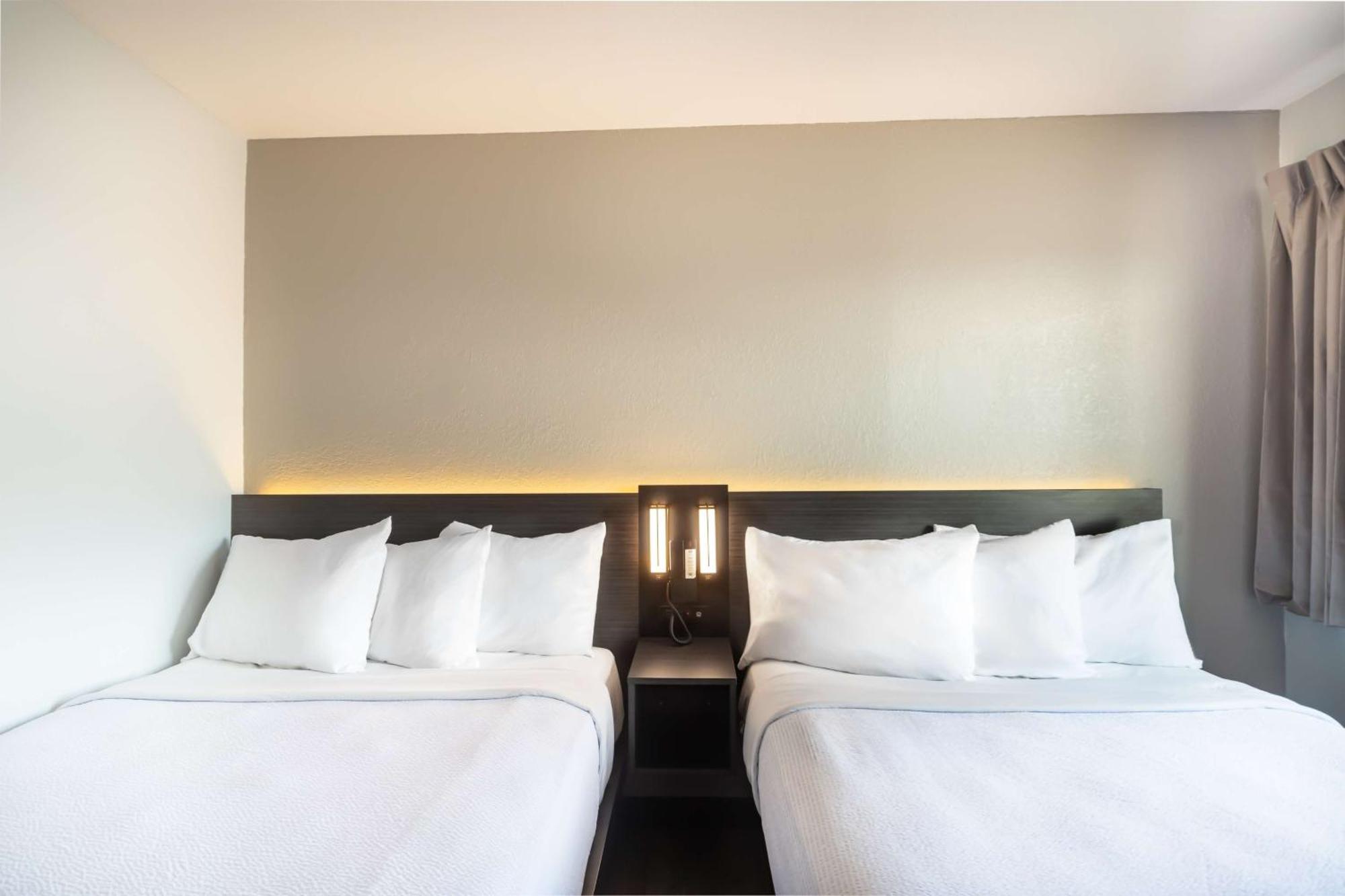 Motel 6-Del Rio, Tx Екстер'єр фото