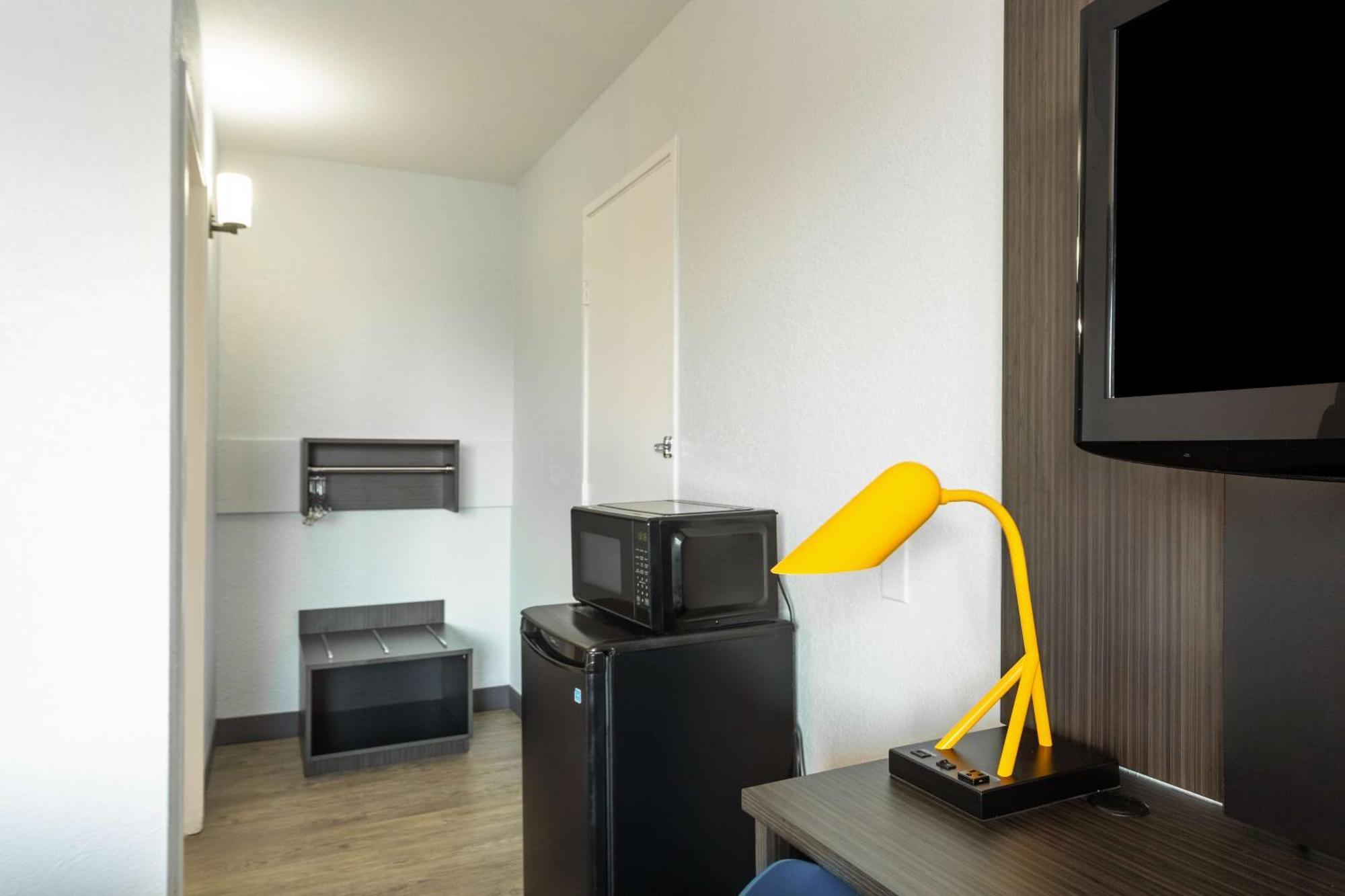 Motel 6-Del Rio, Tx Екстер'єр фото