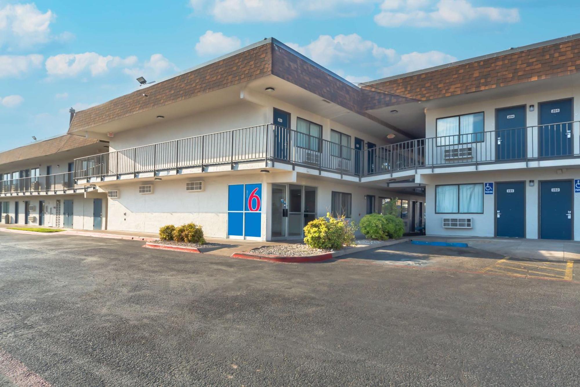 Motel 6-Del Rio, Tx Екстер'єр фото